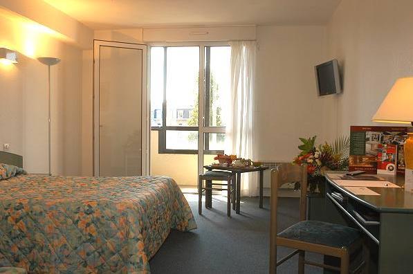 Inter-Hotel Bordeaux Meriadeck Alton Quarto foto
